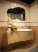 Composizione New Double in essenza legno con top in cristallo integrale + specchio Layer e applique Ball. Gran Tour Bagno